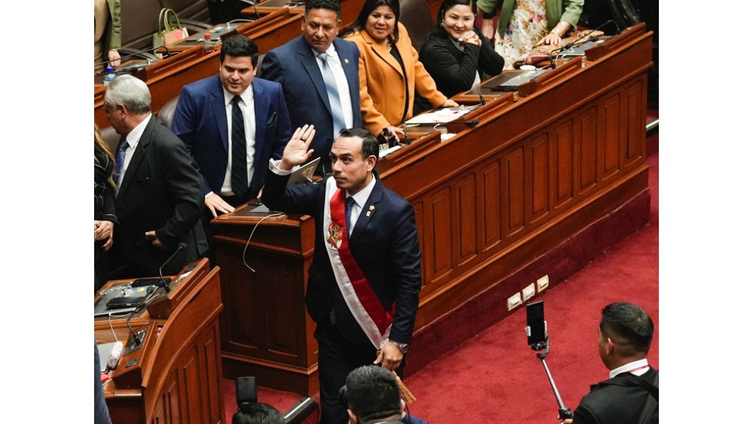 Majalisar Dokoki ta Peru Ta Tsige Shugabar Ƙasa, Ta Rantsar da Shugaban Majalisa a Matsayin Magaji