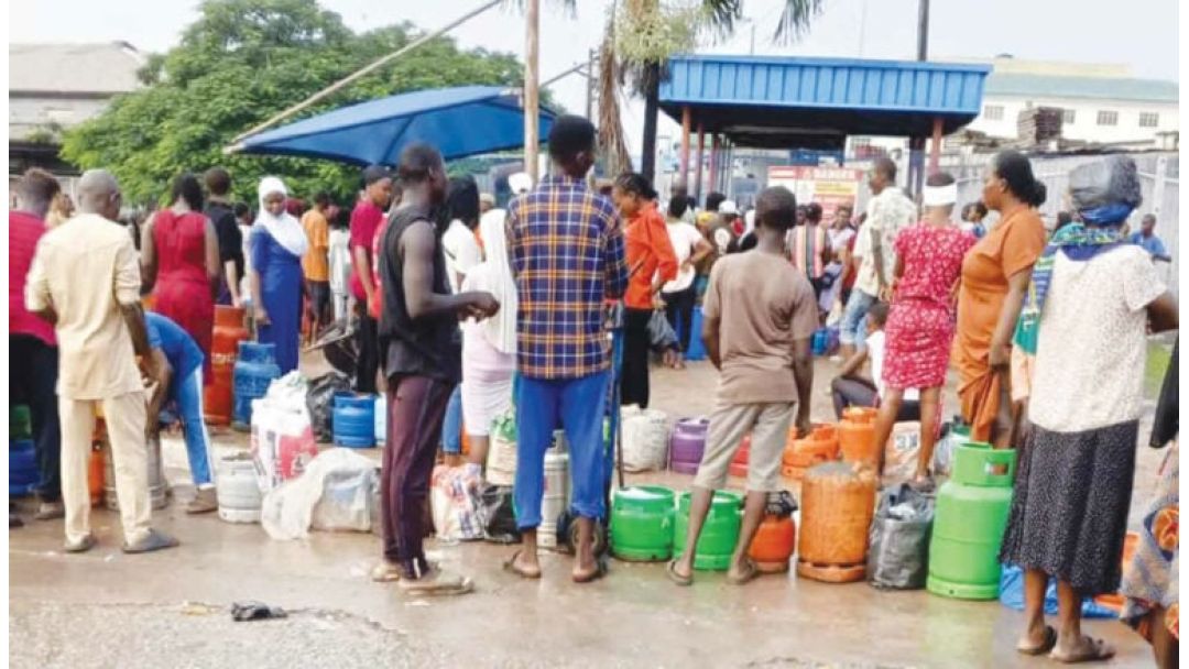 Featured image: When Cooking Becomes Luxury: Gas Scarcity Deepens Hardship as Nigerians Return to Charcoal, Firewood