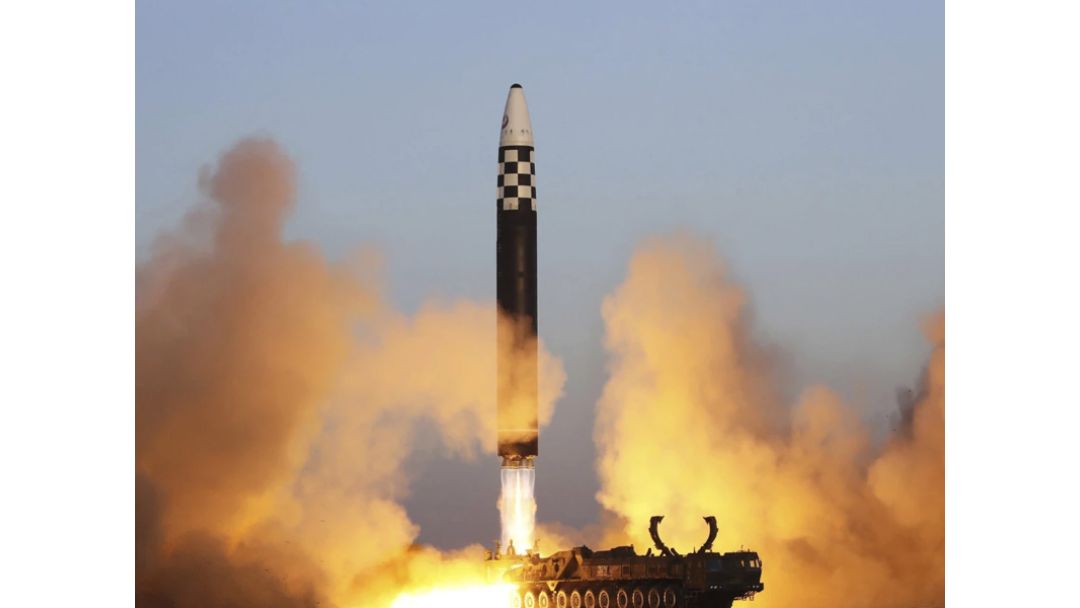 Kọ́ríà Ugwu Agbagoro Roket Ballistic N’elu Ihu Ọsọ Ka Mkpagbu na Nchegbu Mụrụ Ọkụ N’etiti Ya, United States na Kọ́ríà Ọwụwa Anyanwụ