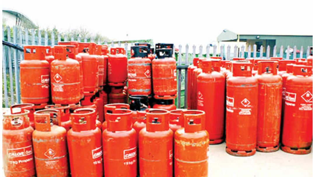 Featured image: FG Convenes Emergency Meeting, Invites EFCC, DSS, Police to End LPG Hoarding, Diversion