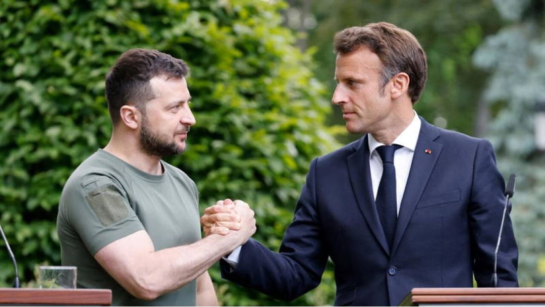 Macron says only Zelensky can negotiate Ukraine territorial deal