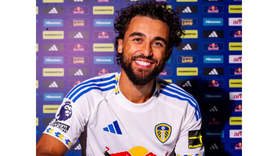 Leeds sign former Everton striker Calvert-Lewin