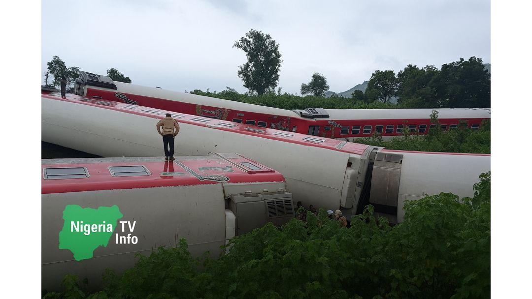 Chaos as Kaduna–Abuja Train Derails, Passengers Scramble for Safety