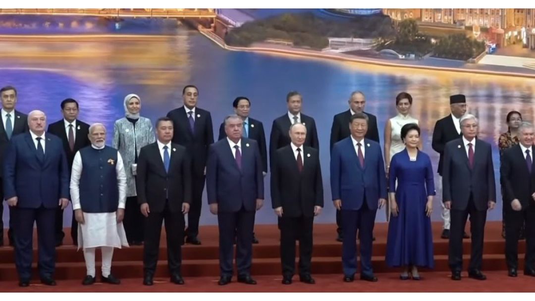 Olili Uwa Ọchịchị Otu: A Mụrụ Ọrụ Uwa Ọhụrụ na Tianjin, Enweghị Ụwa Ọdịda Anyanwụ