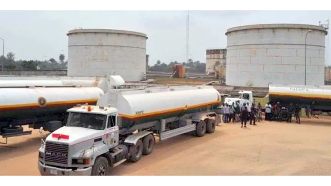 Tensions Between NUPENG and Dangote Raise Fuel Scarcity Concerns